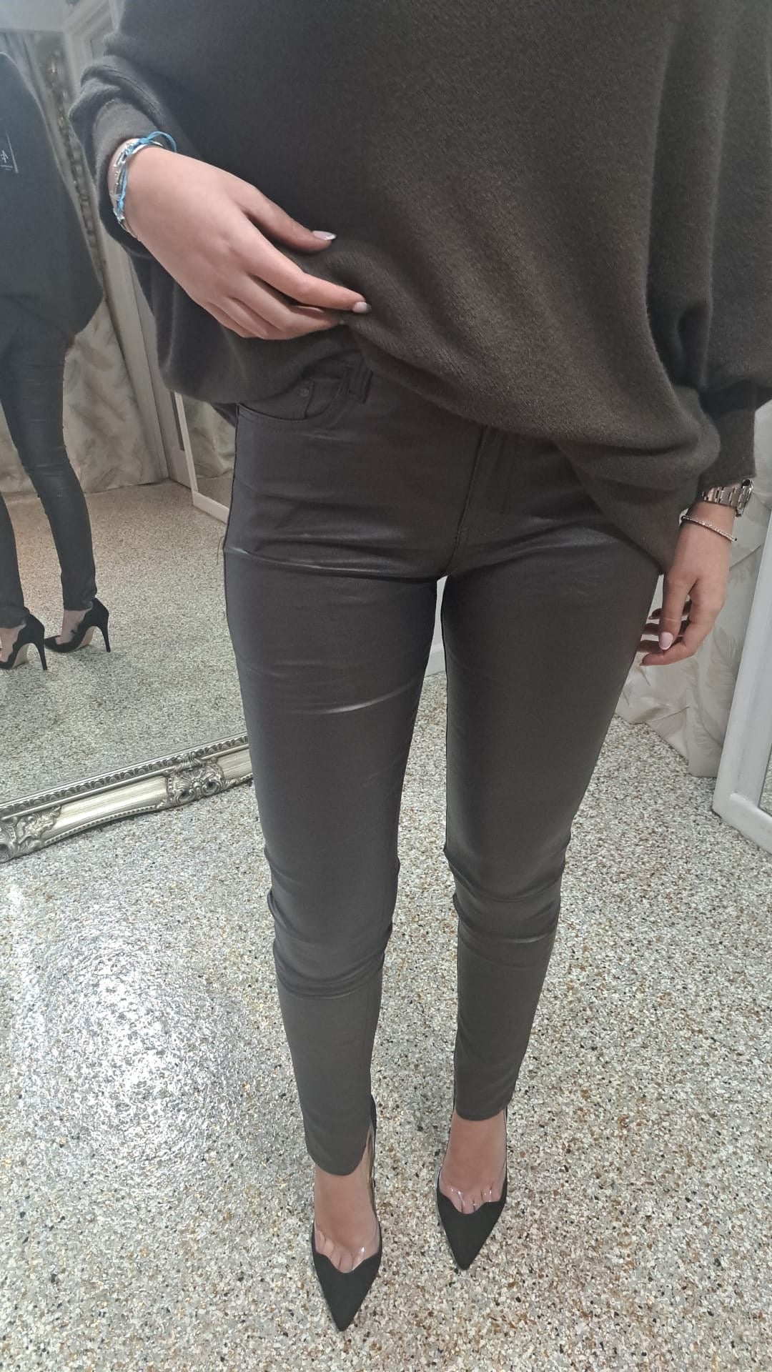 Voggo Dark Brown Waxed Jeans High Rise