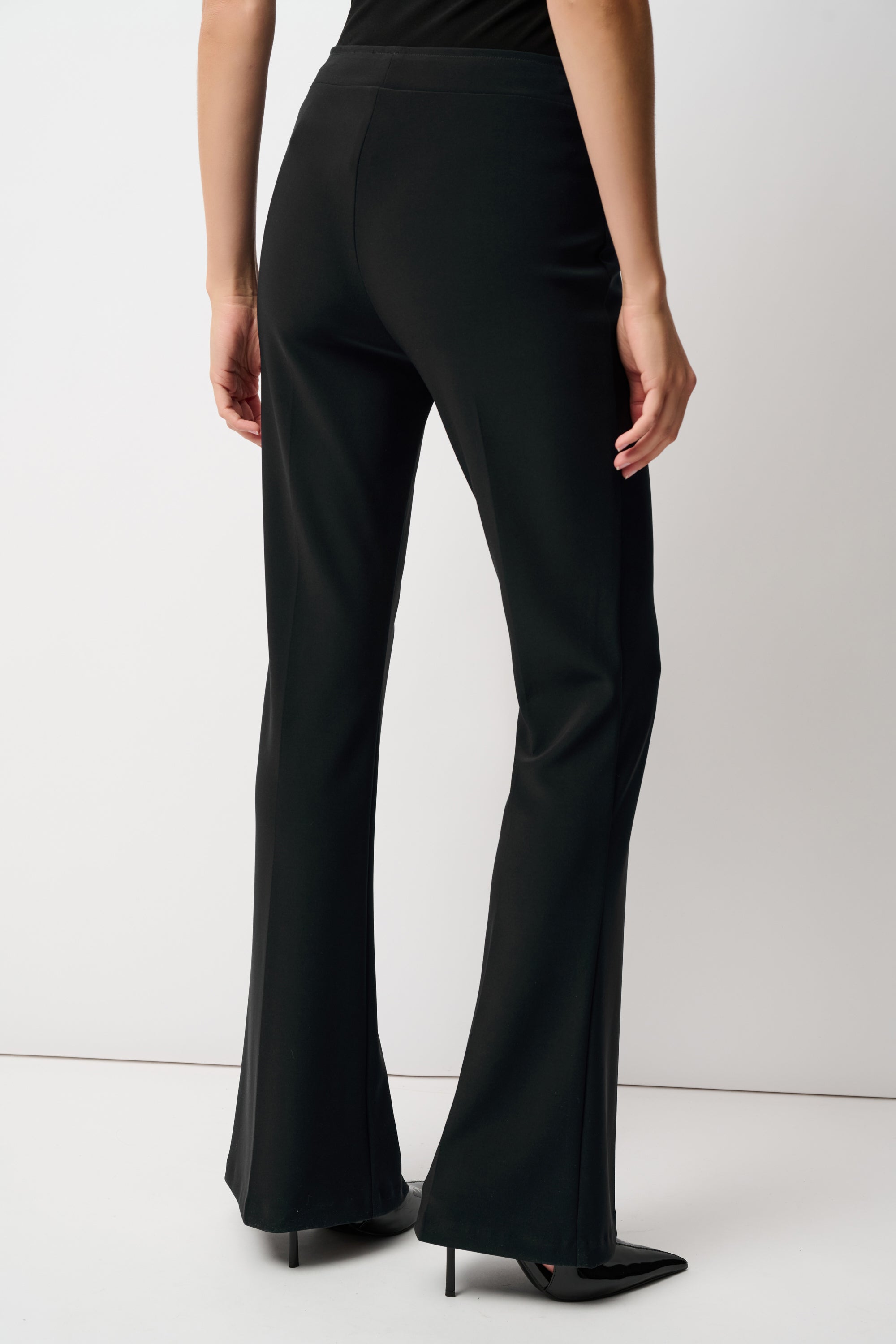 Classic Flared Pant - Black
163099NOS