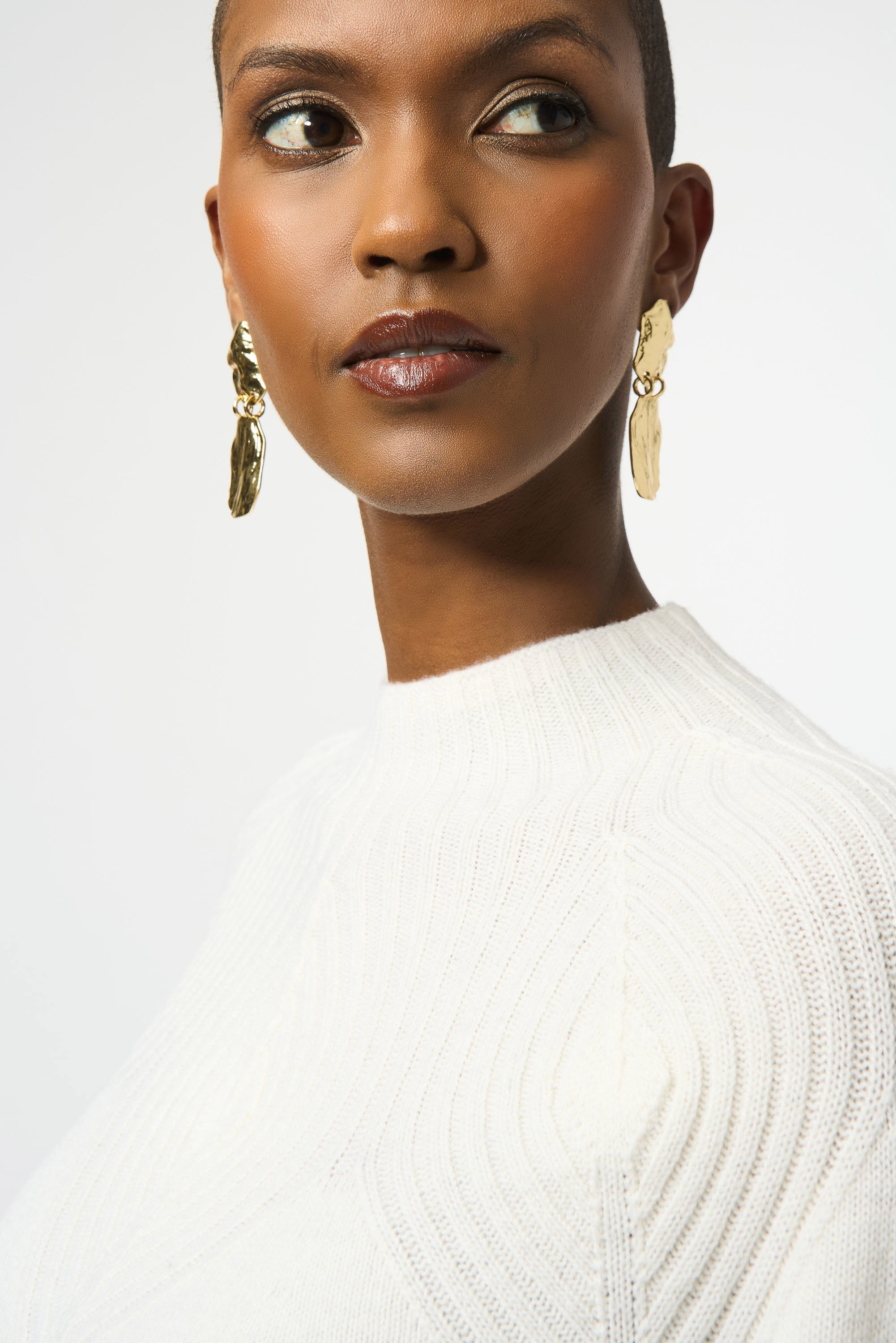 Joseph Ribkoff Wool Blend Sweater with Placement Stitch
253966 in Winter White A/W25