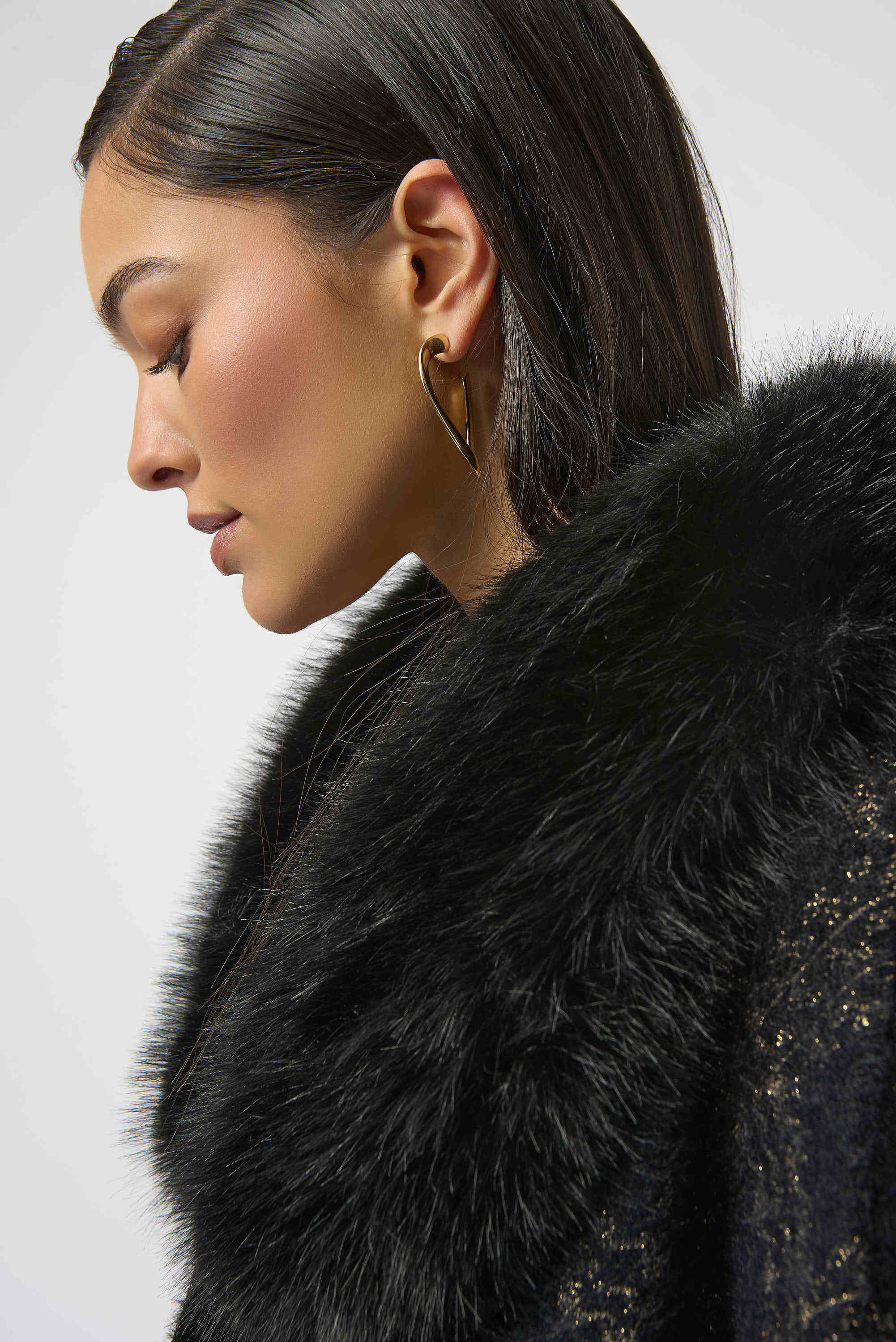 Joseph Ribkoff Jacquard Sweater Knit Cape with Faux Fur Accents
254934 One Size