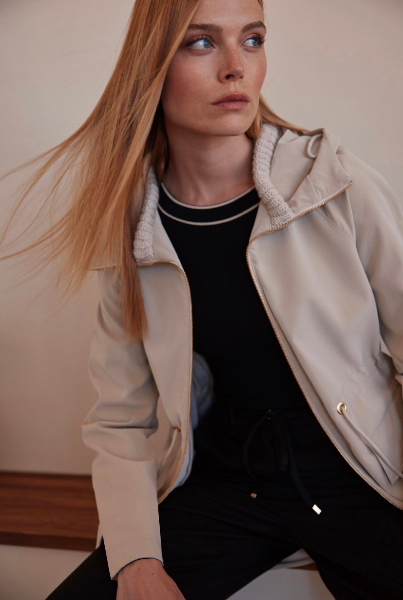 Arggido Off-White Parka Jacket Style 49112 – Modern Utility Chic