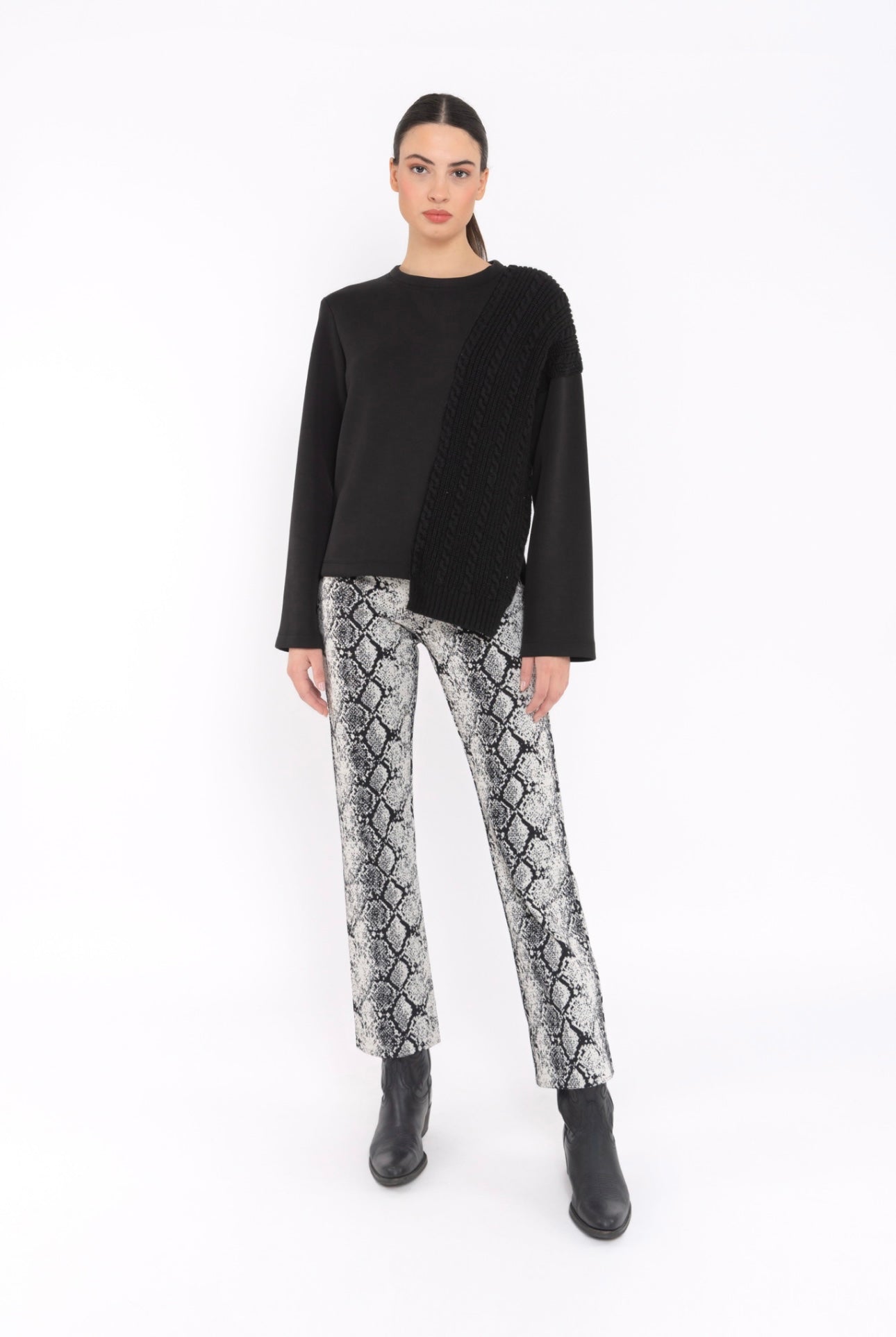 Arggido Black Knit Sweater Style 49072 – Modern Texture Detail