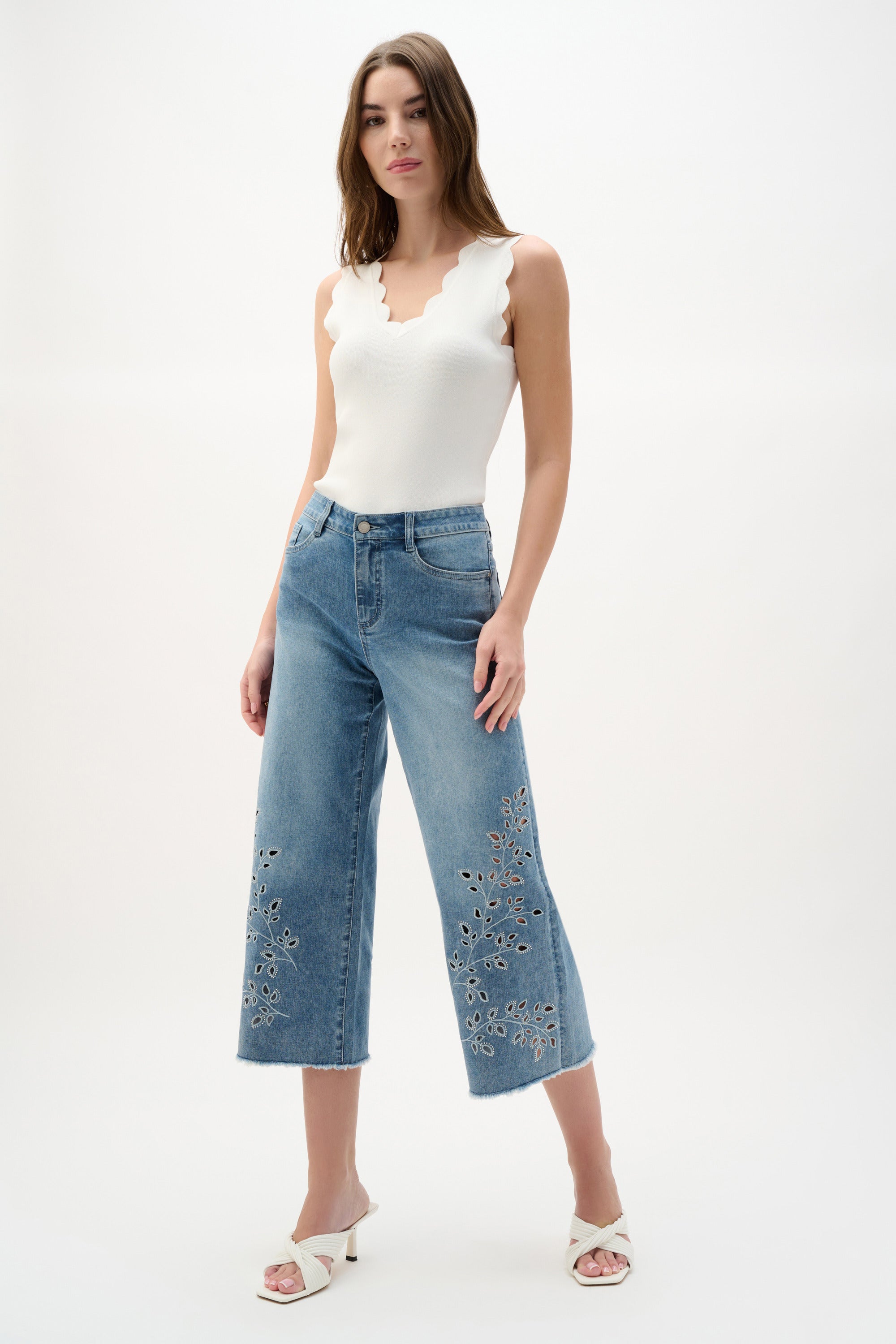 Viscose Sweater Knit Fitted Tank Top
262924 In Vanilla