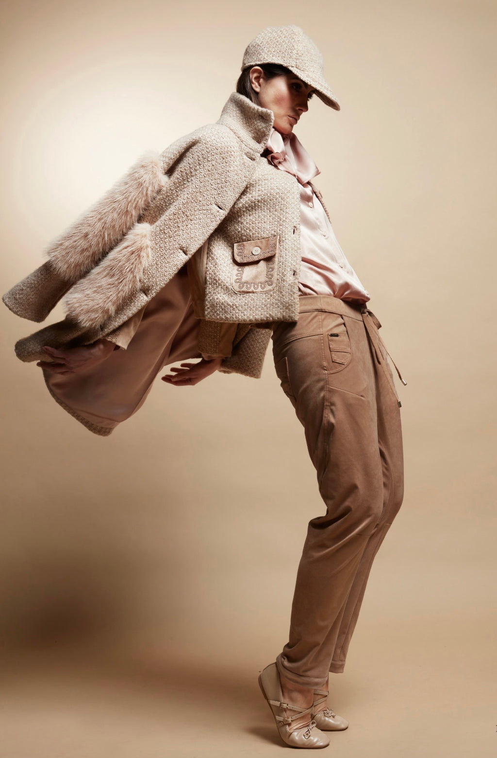 Tricot Chic Ivory Textured Faux Fur Detail Coat – Style Z752/C – UK 10