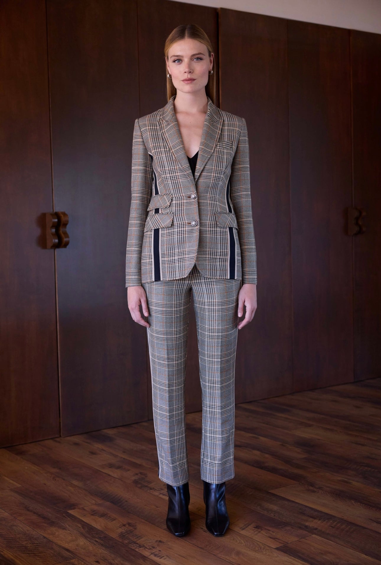 Arggido Plaid Jacket Style 49022 – Tailored Elegance
