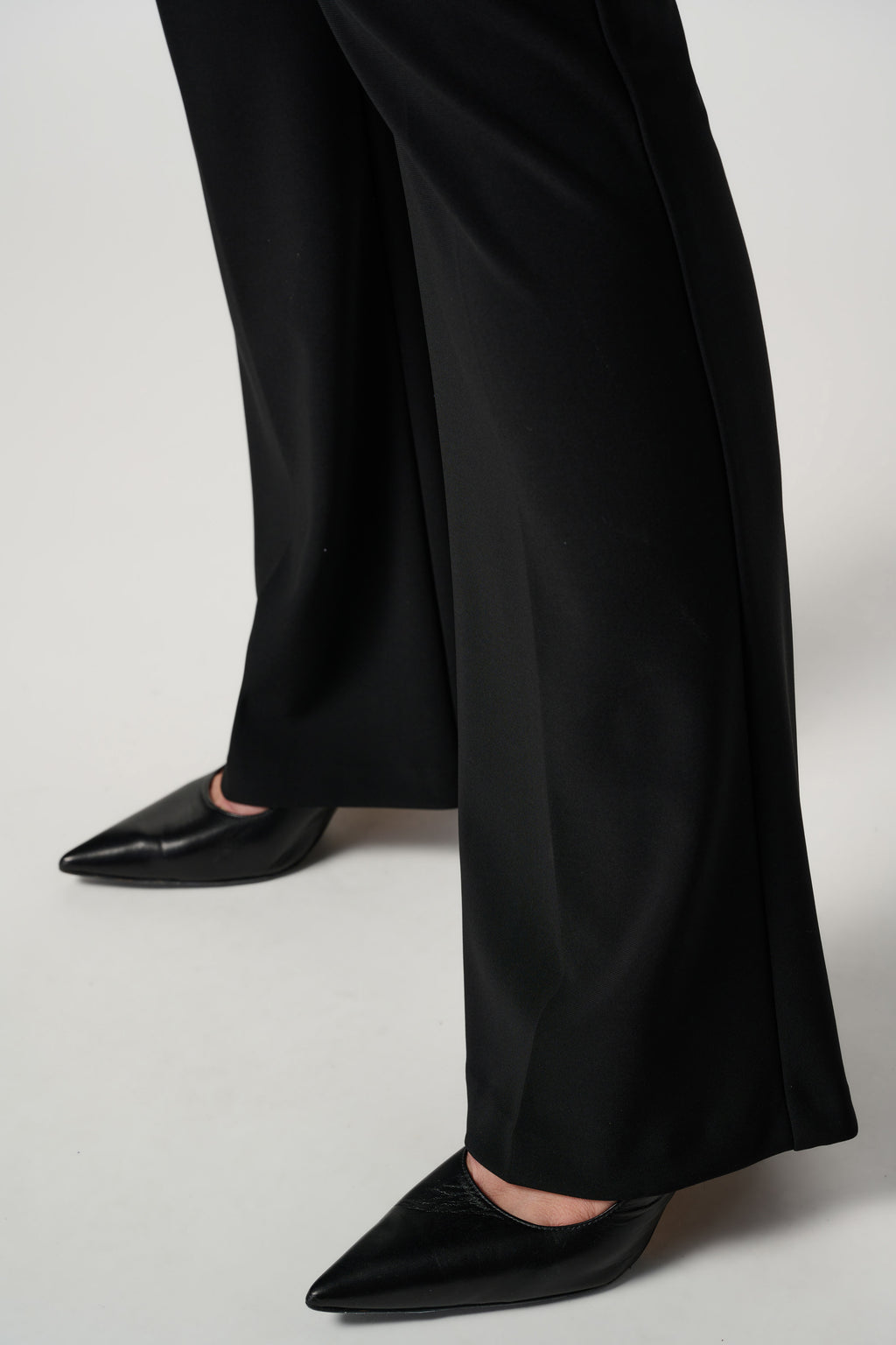 Joseph Ribkoff Classic Wide Leg Pant In Black 
153088NOS