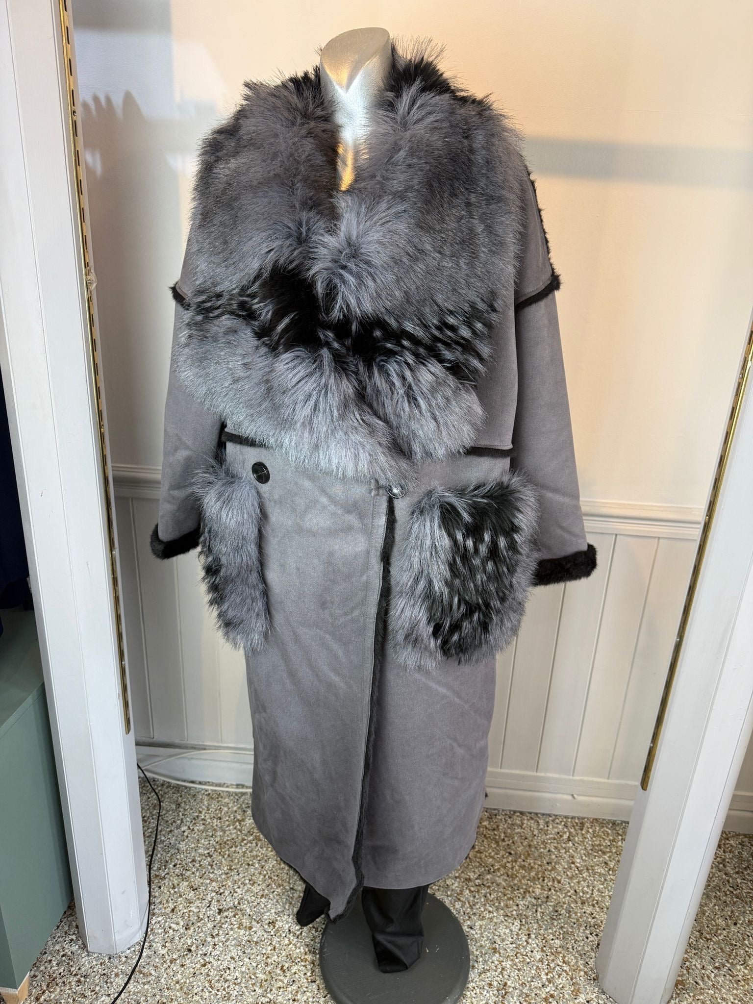 Malissa J Reversible Faux Fur Coat – Grey/Black (Style GC21345)