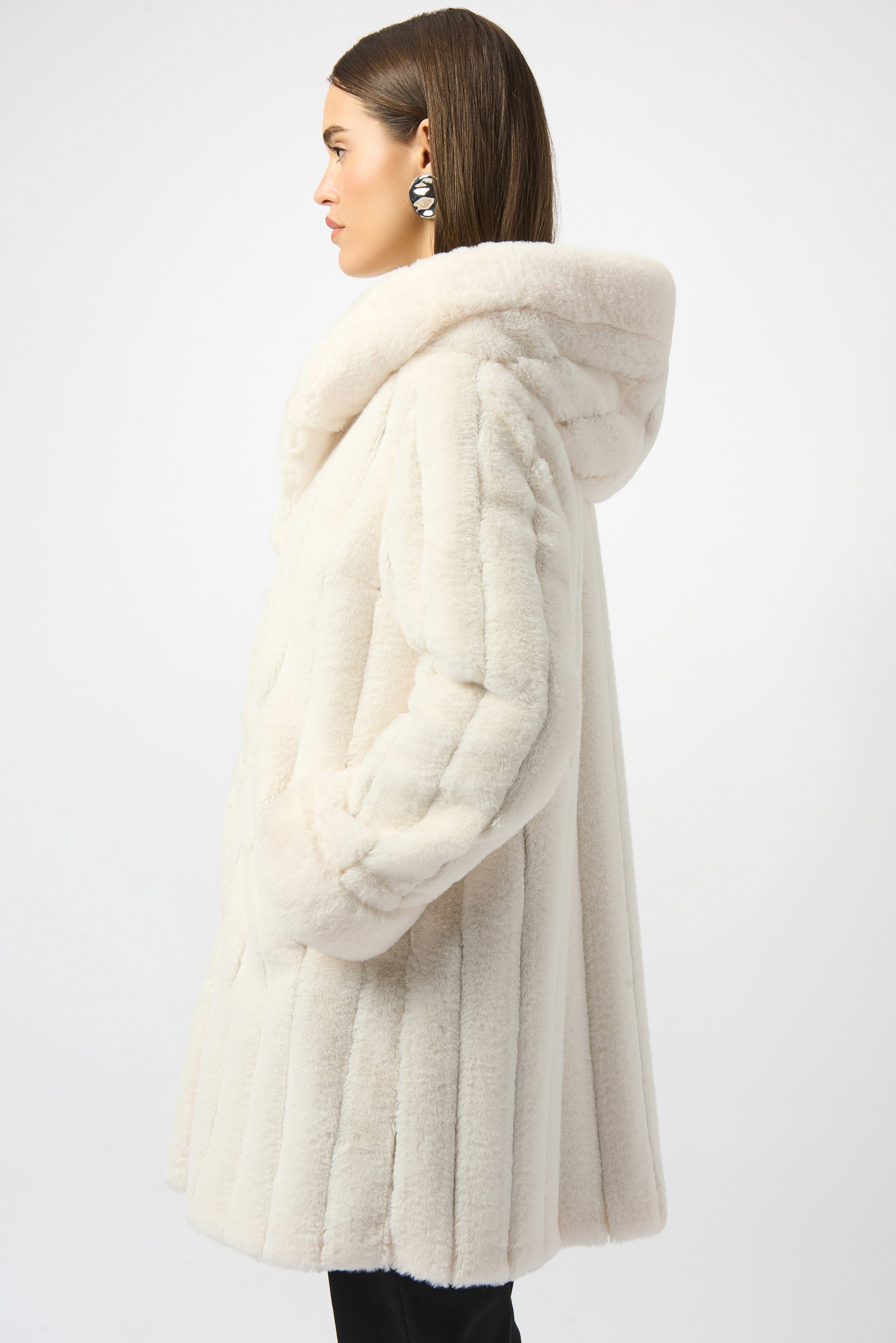 Joseph Ribkoff Faux Fur Reversible Hooded Coat
253926 in Vanilla