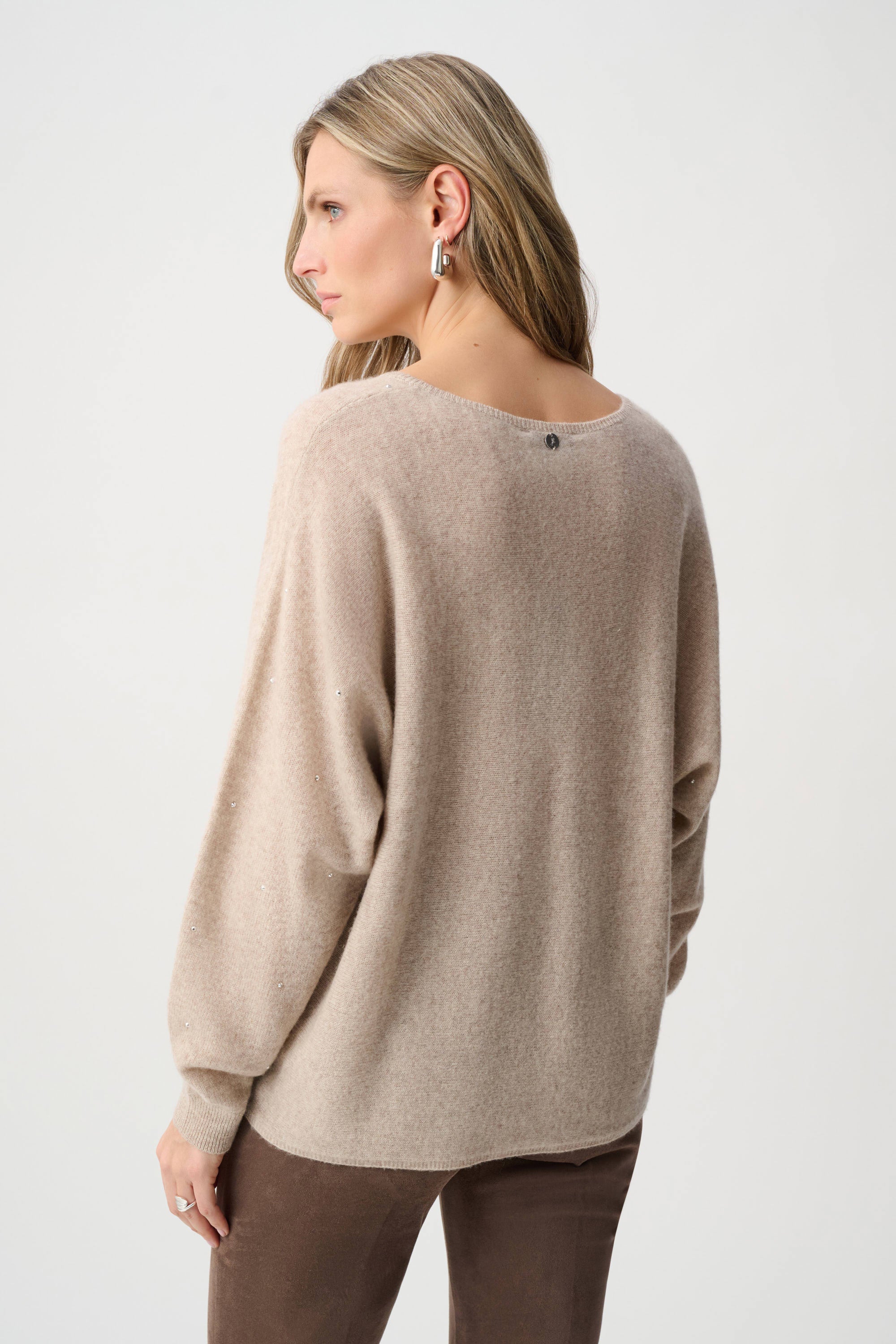 Joseph Ribkoff Cashmere Boxy Sweater With Rhinestone Detail
263940 Oatmeal Melange
