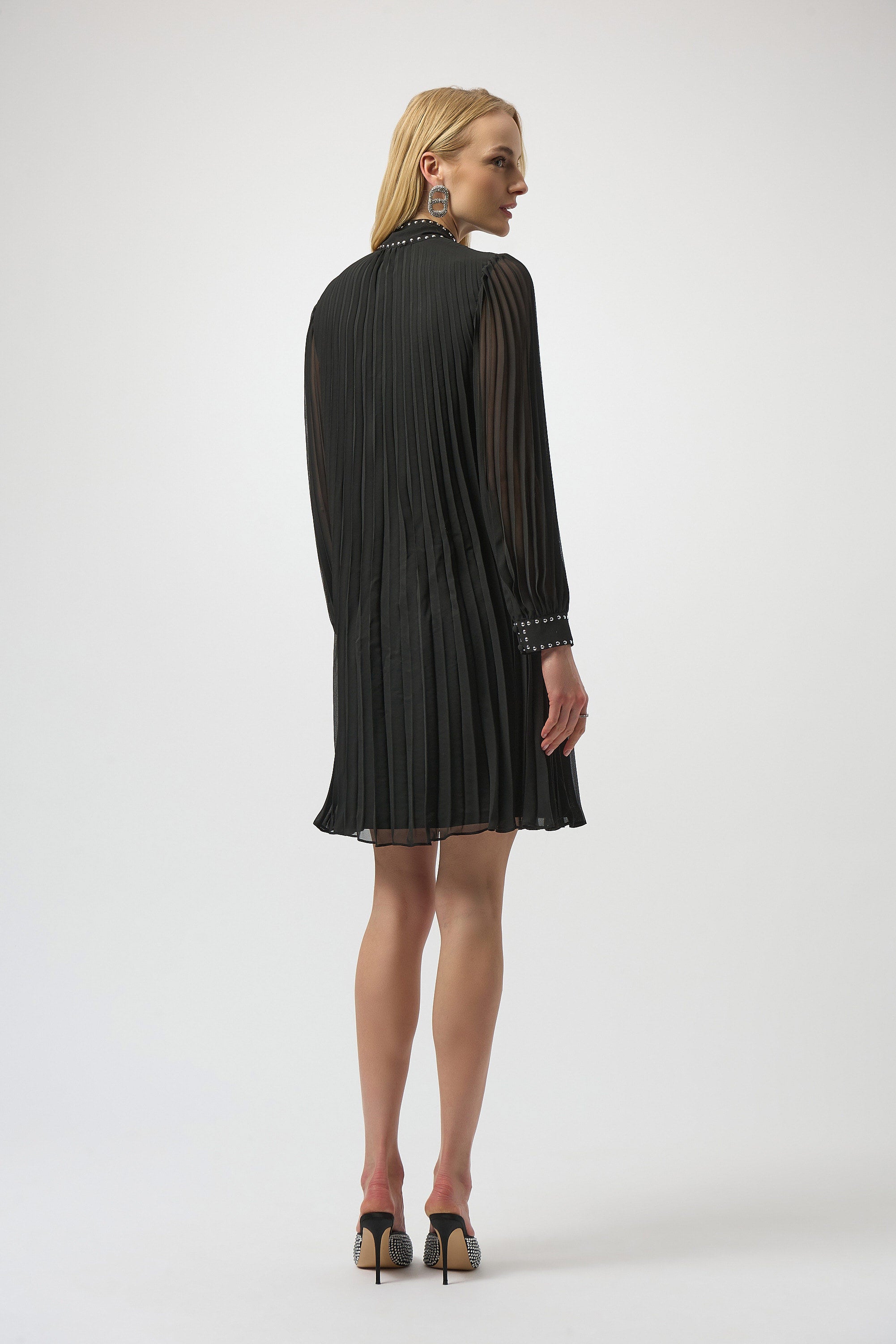 Pre-order - Joseph Ribkoff Pleated Chiffon Aline Dress with Neck Tie
254902 in Black