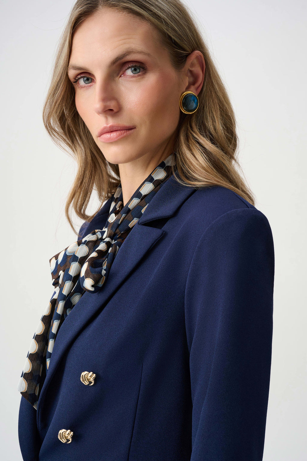 Joseph Ribkoff Scuba Crepe Fitted Blazer
263086 in Indigo