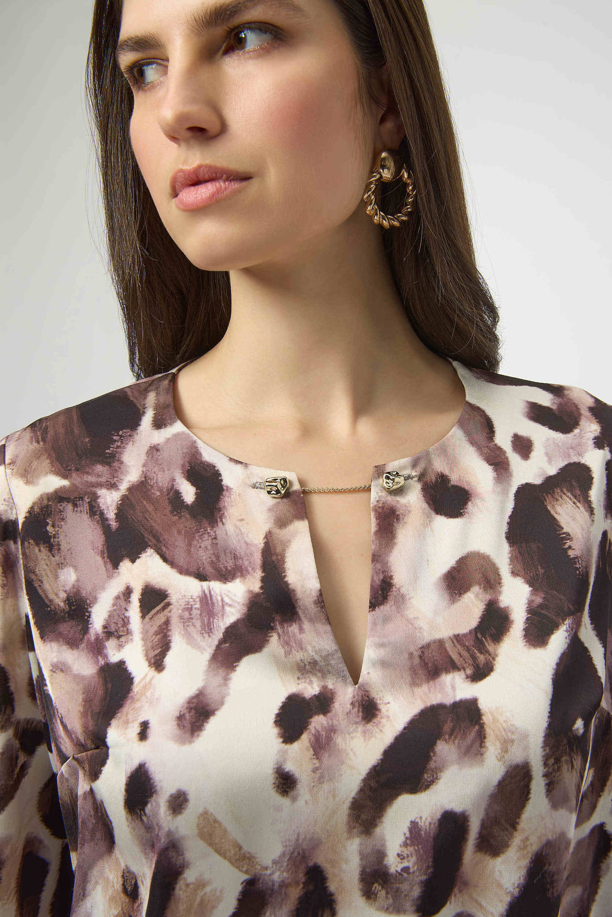 Pre- Order - Joseph Ribkoff Recycled Satin Animal Print Straight Top
254166