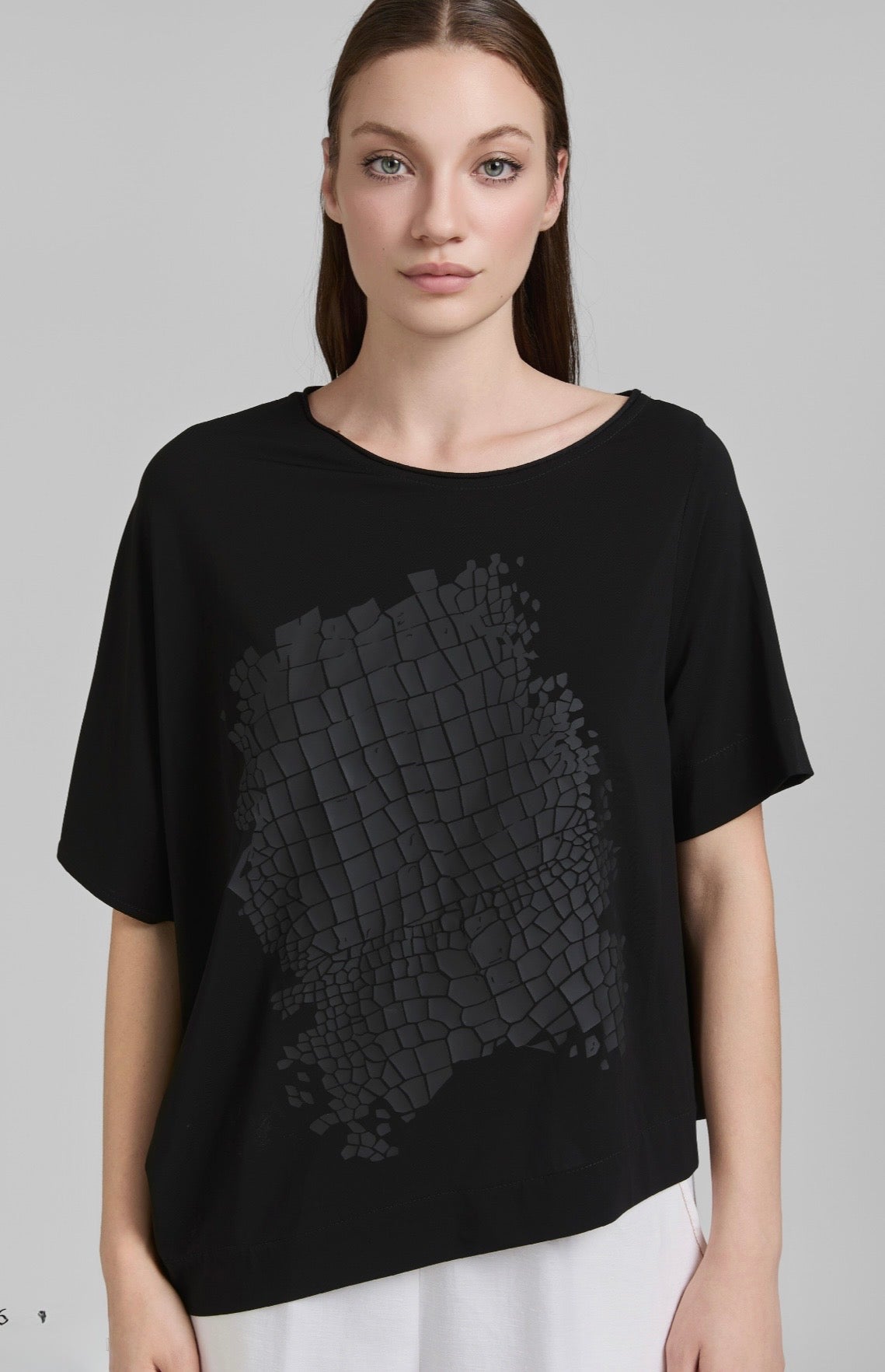 Tricot Chic Abstract Print Black T-Shirt – Style U461