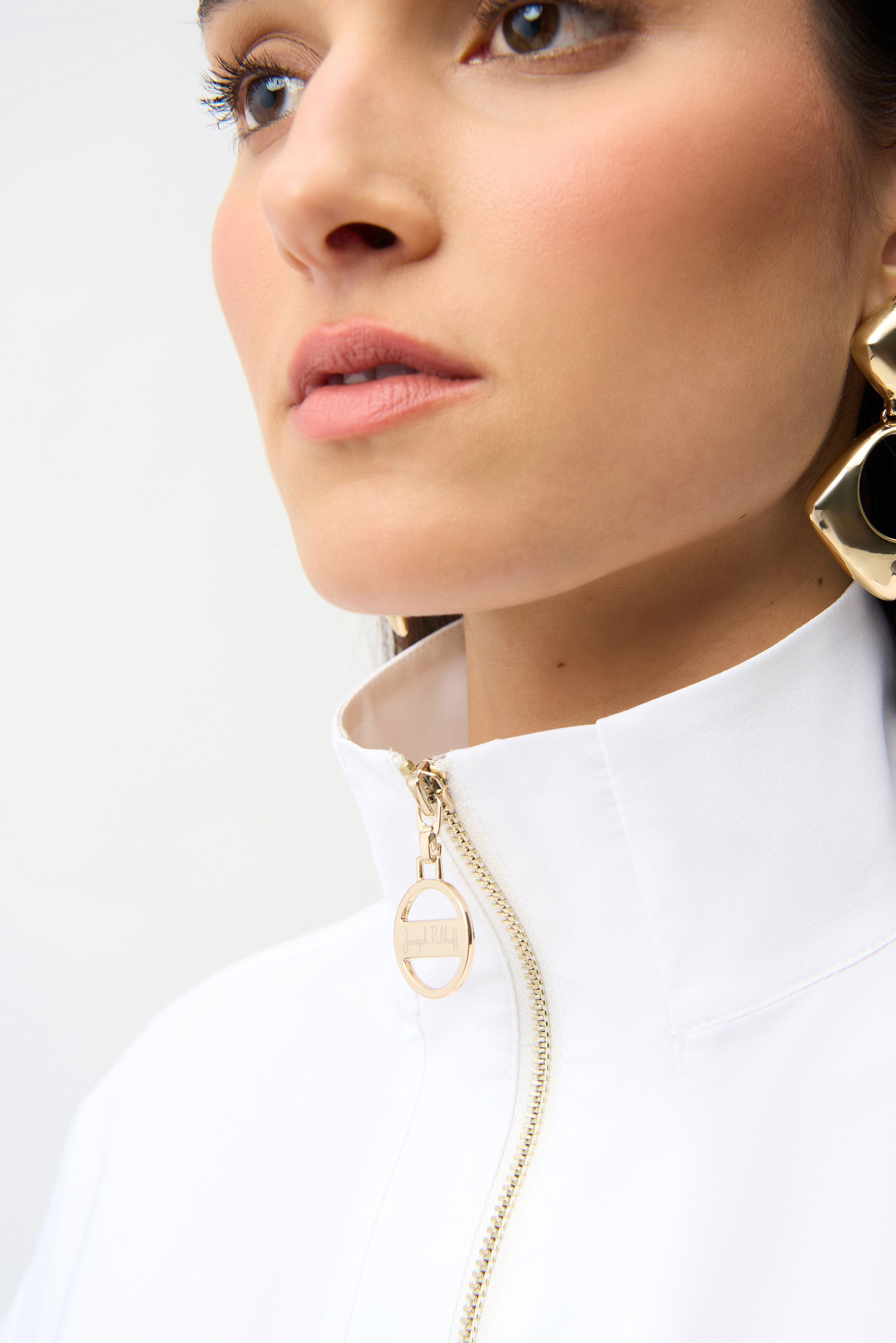 Joseph Ribkoff Stretch Poplin Straight Top With Zipped Neckline
261140