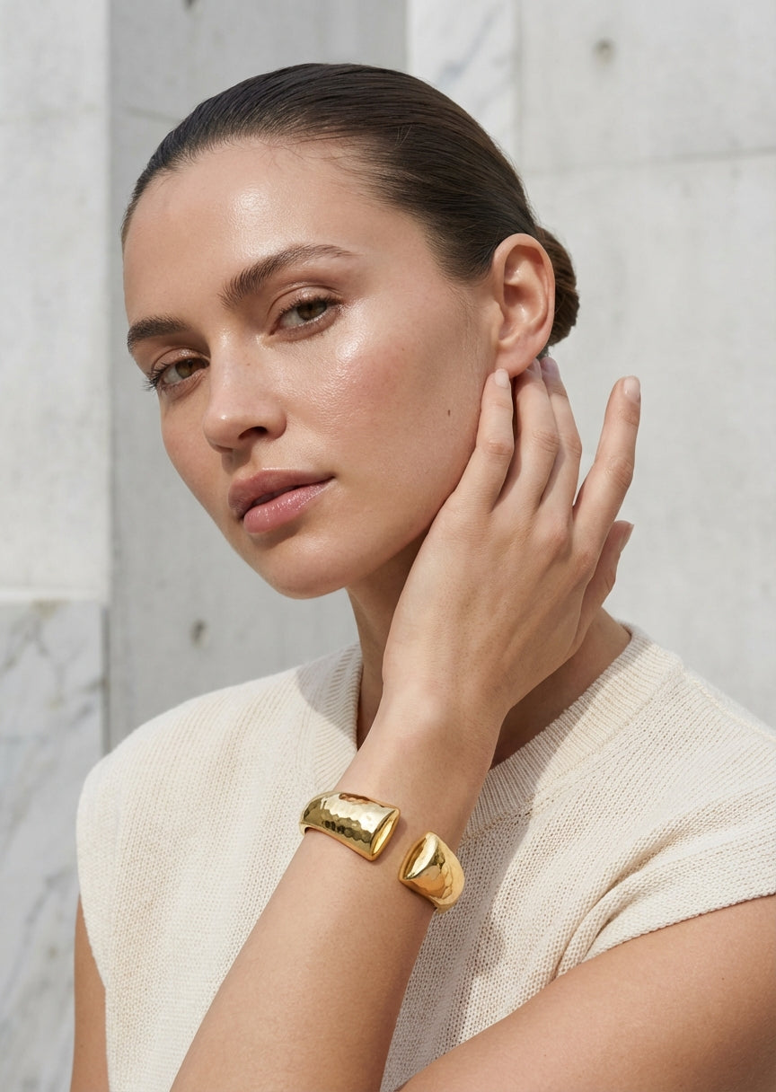 Envy 4709 Gold Sculptural Bangle – Complimentary Gift Packaging