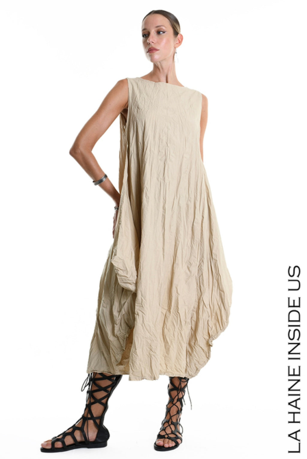 La Haine Inside Us Over Flared Crumpled Cotton Dress – Style W5378 Beige / White