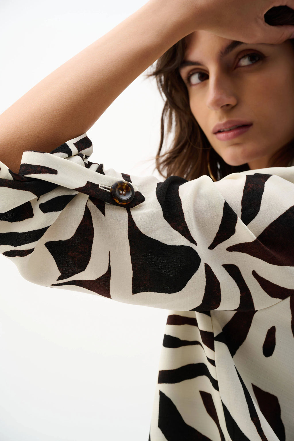 Joseph Ribkoff Woven Gauze Tropical Print Boxy Blazer
262193