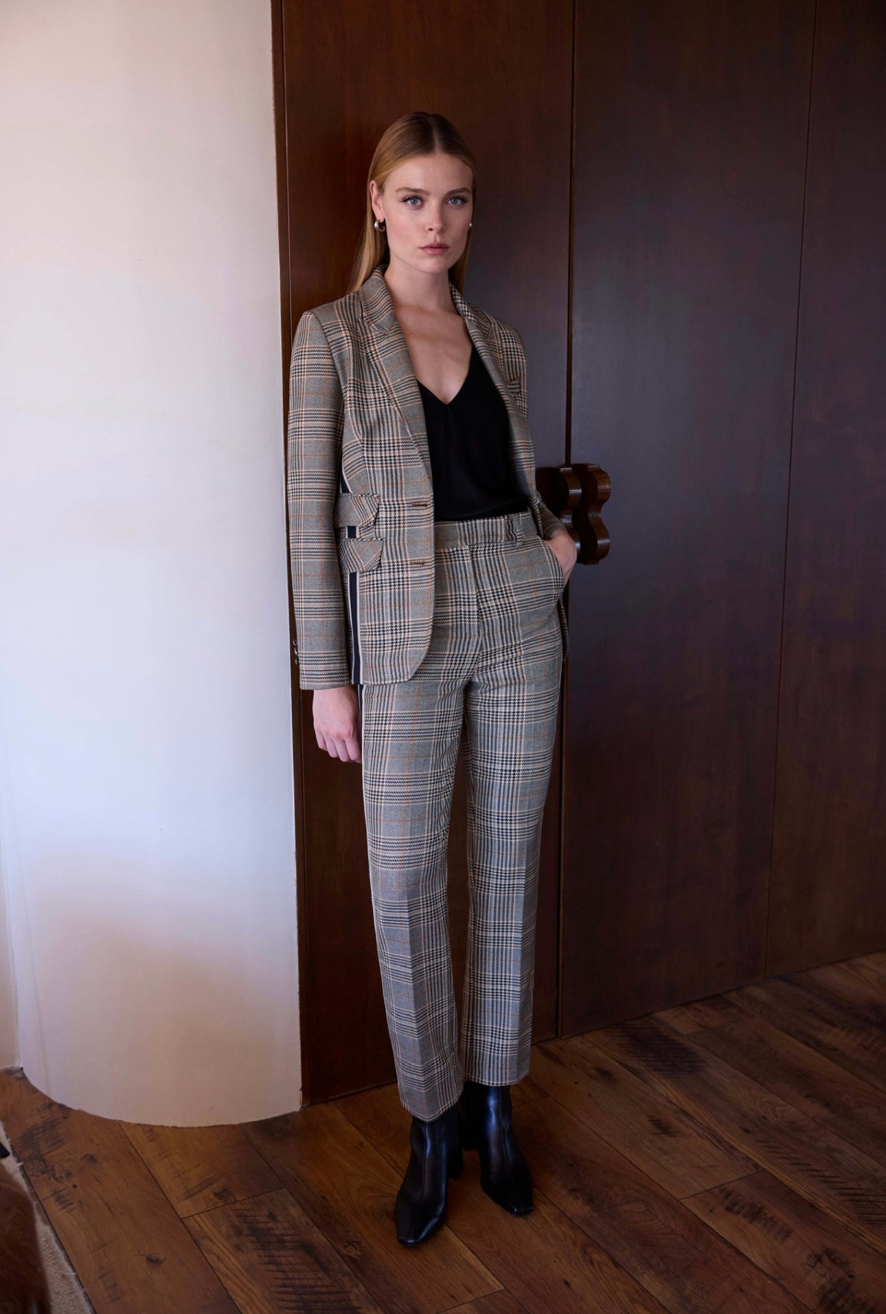 Arggido Plaid Jacket Style 49022 – Tailored Elegance