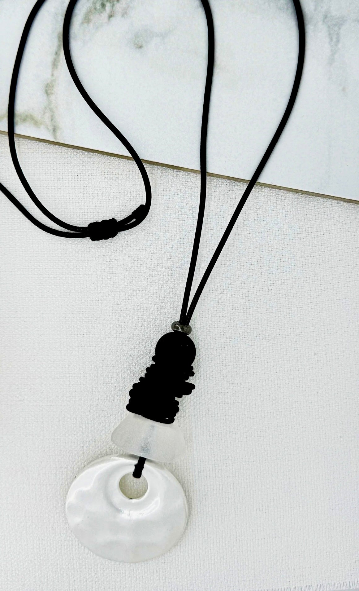 Envy Jewellery 4598/N/H – Long Black Adjustable Necklace with Battered Worn Silver Pendant