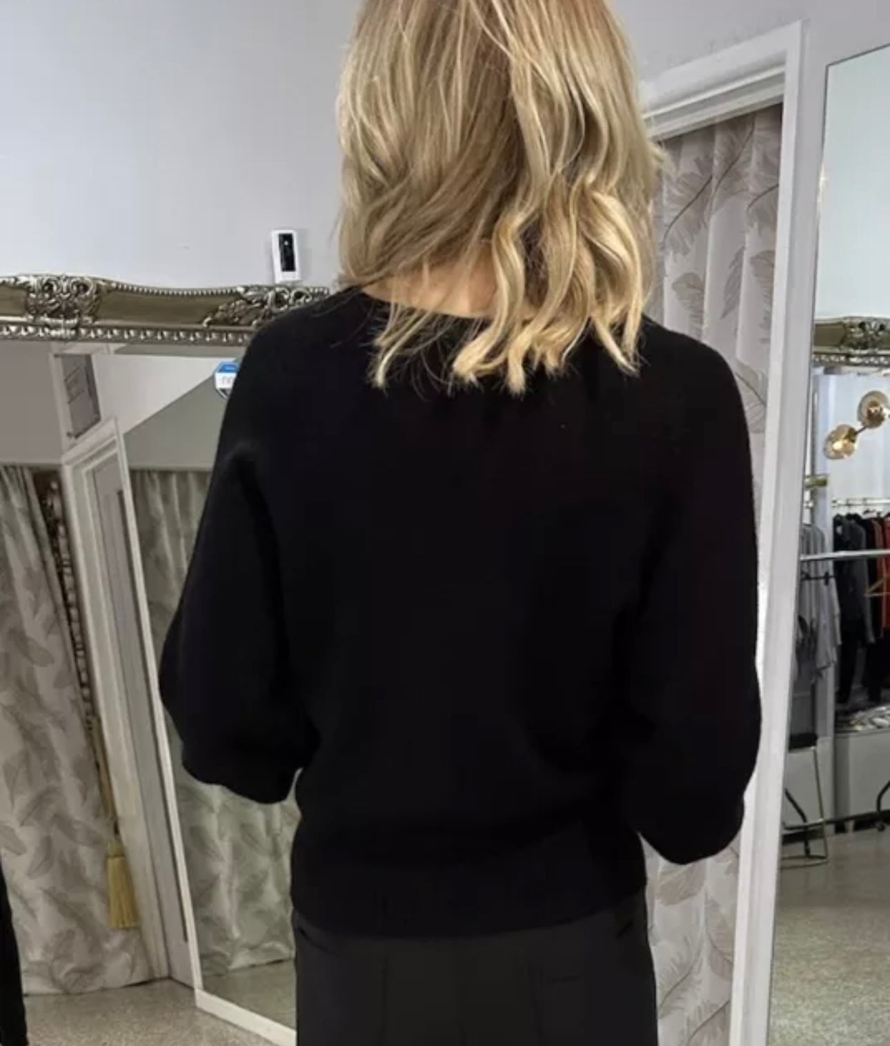Alpini Fitted Knit Cardigan With Balloon Sleeves in Black One Size