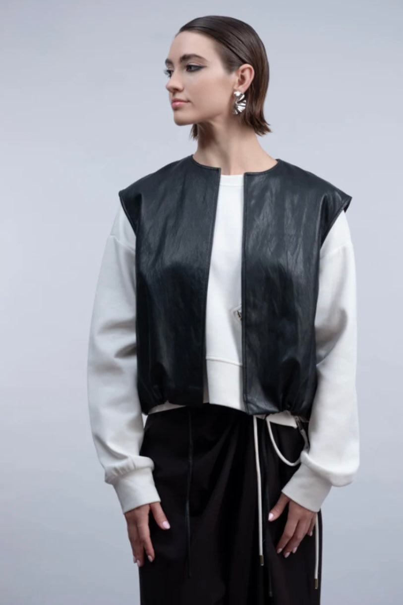Haako Black Toggled Waistcoat H2001