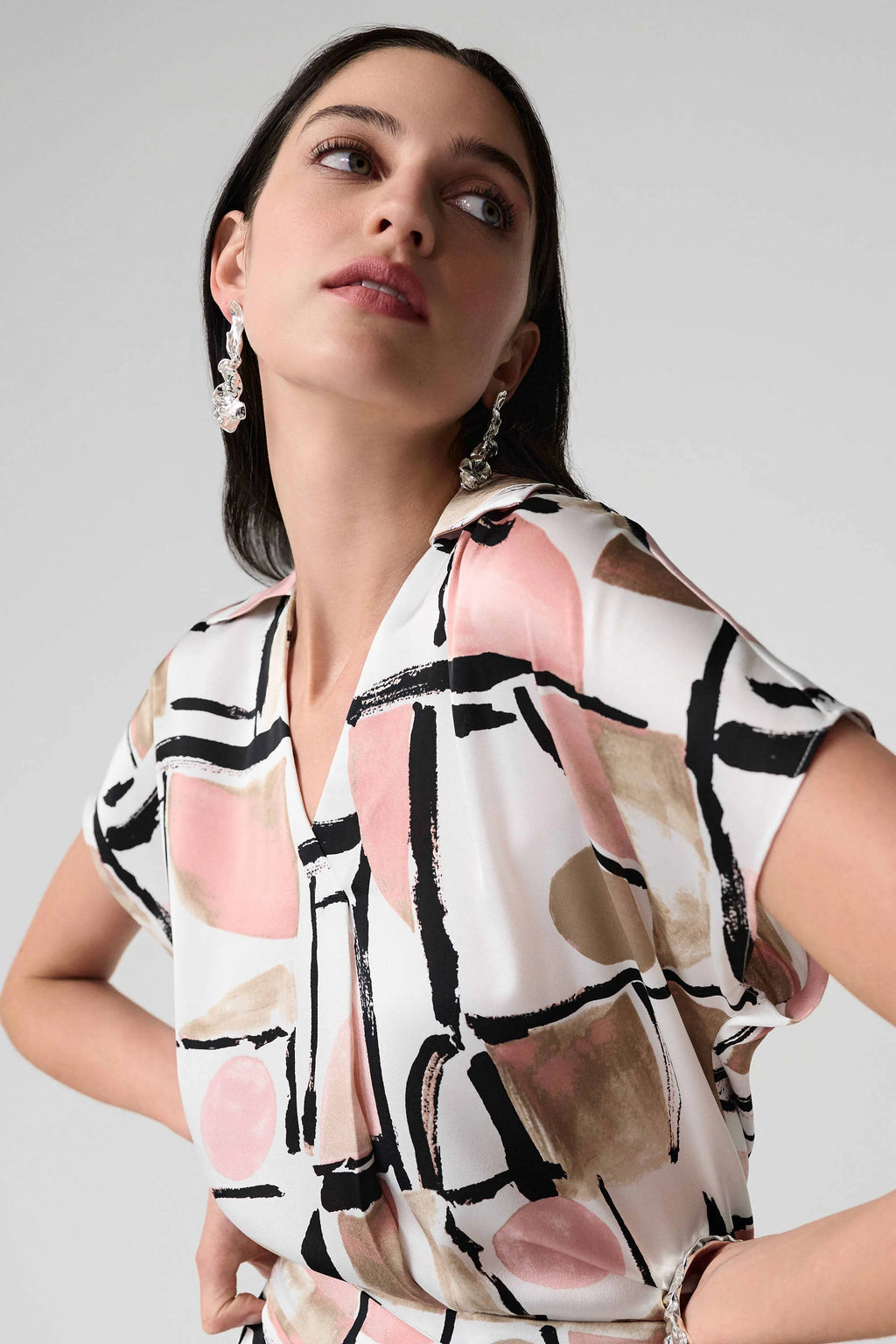 Joseph Ribkoff Recycled Satin Abstract Print Boxy Top With V-necklineline
261308