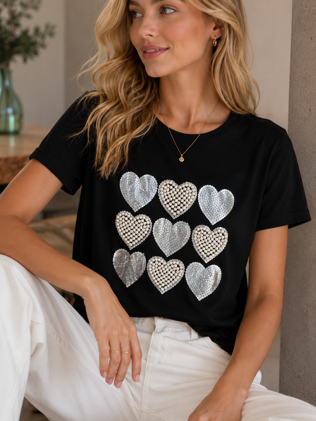 Miss Charm Pearl & Sequin Heart T-Shirt – Black