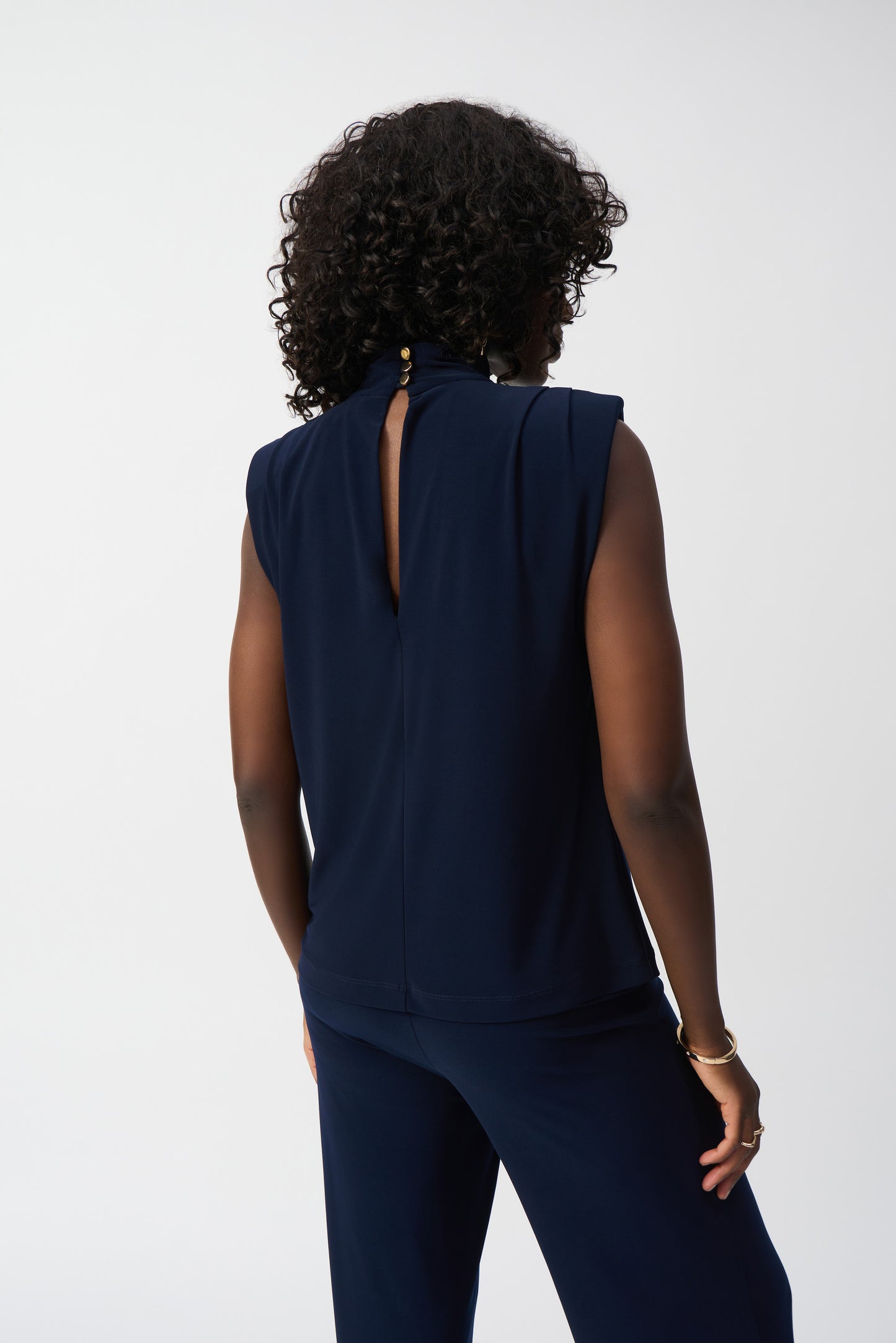 Joseph Ribkoff Silky Boxy Sleeveless Top
251022 S/S 2025