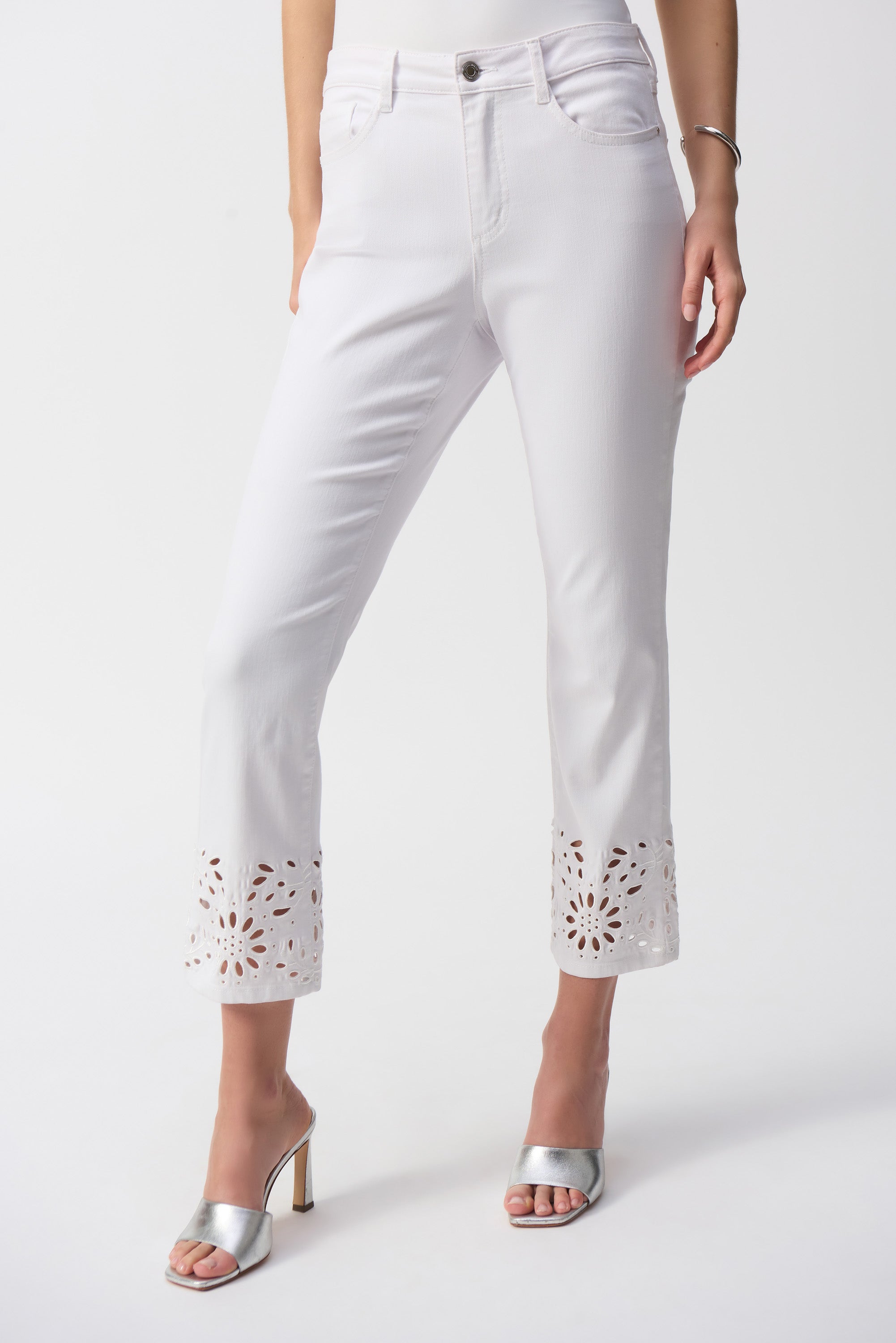 Joseph Ribkoff Straight Fit Cropped Jeans
251965 S/S 2025
