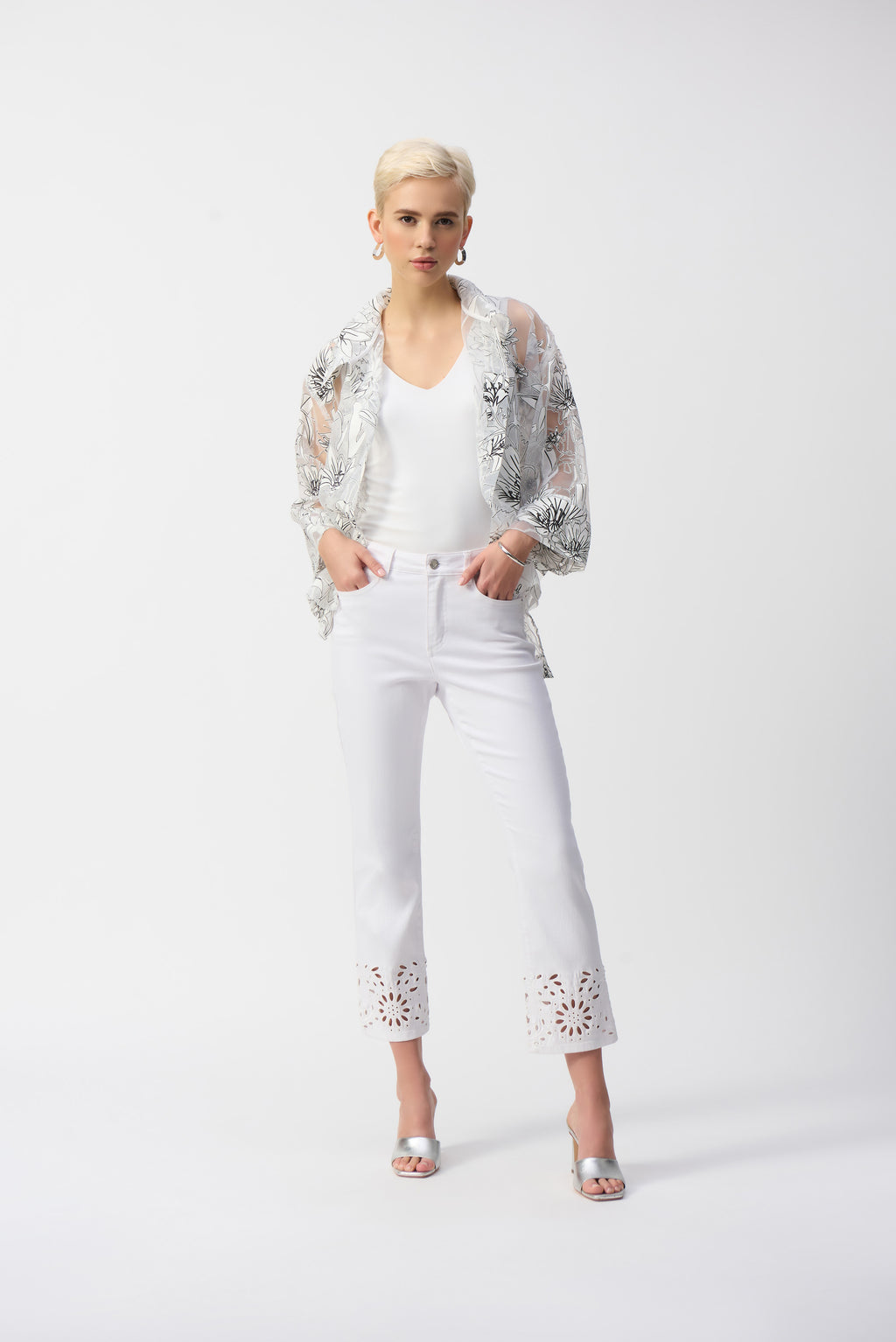 Joseph Ribkoff Straight Fit Cropped Jeans
251965 S/S 2025