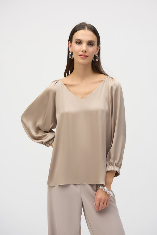 Joseph Ribkoff Satin V-Neck Straight Top
252165