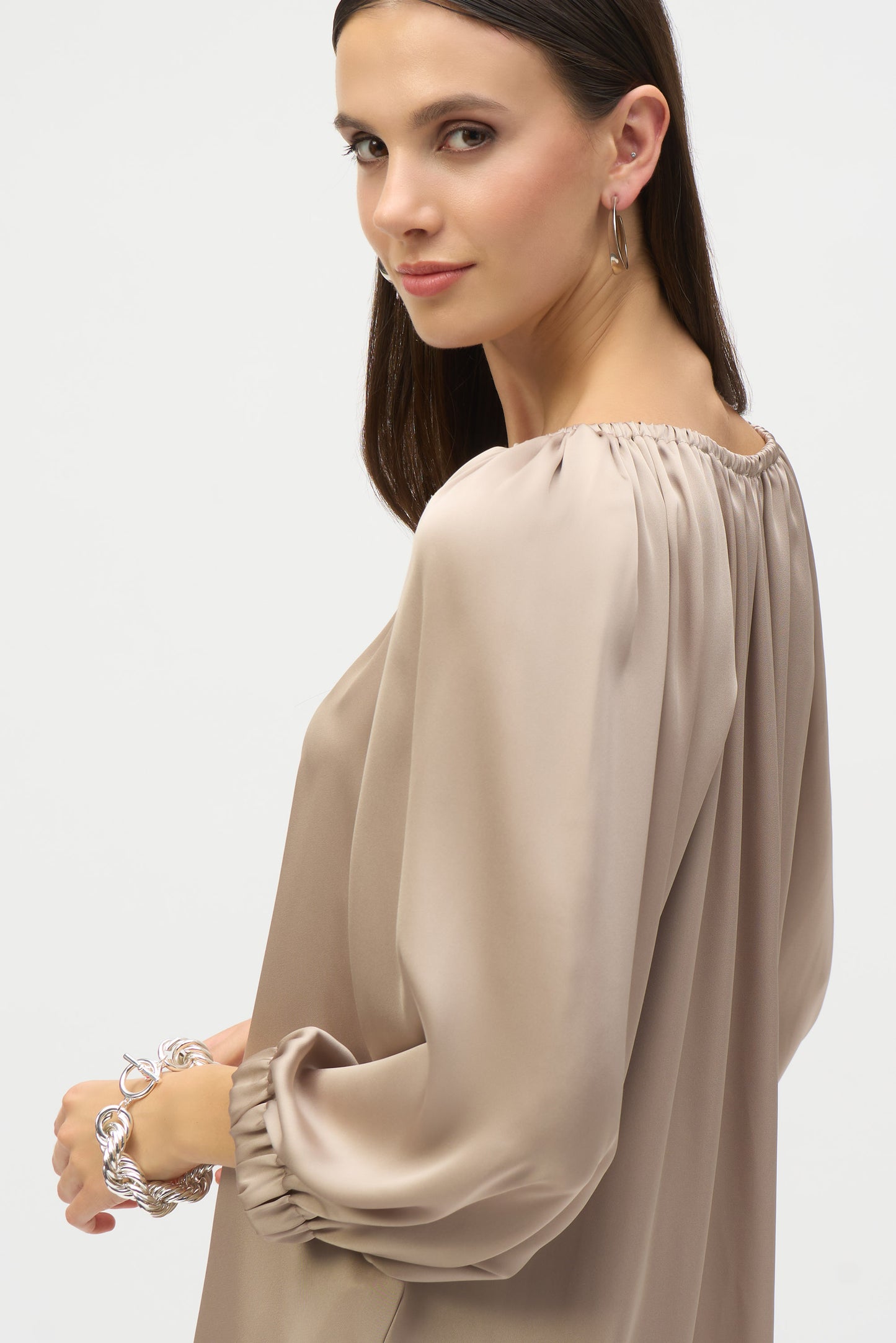 Joseph Ribkoff Satin V-Neck Straight Top
252165