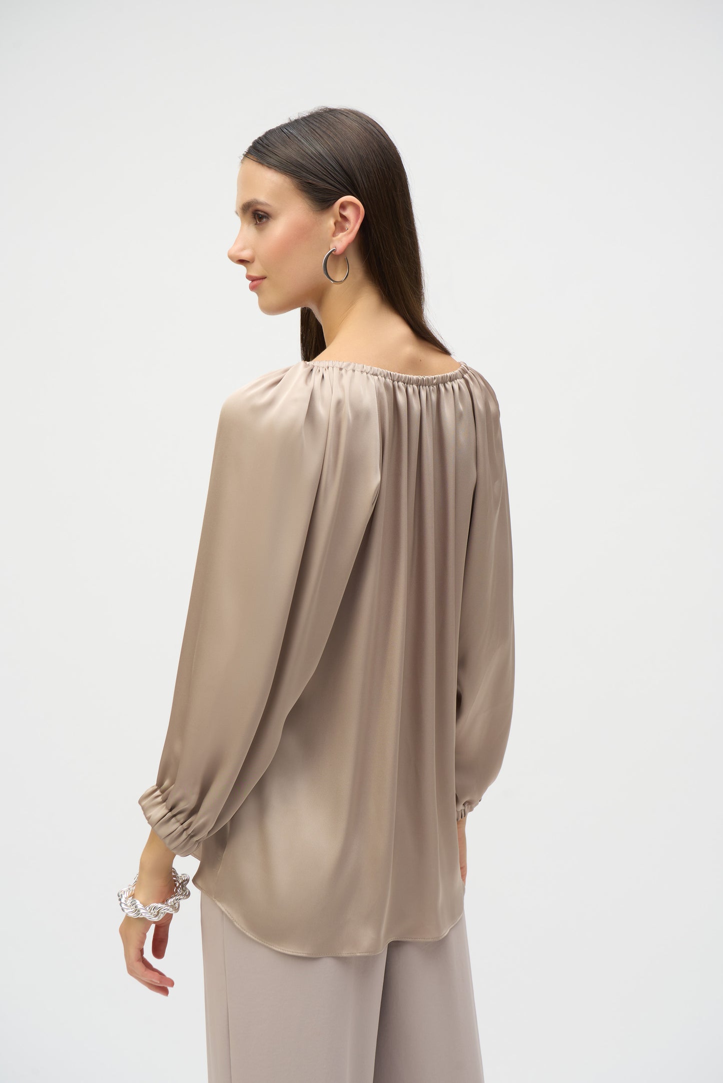 Joseph Ribkoff Satin V-Neck Straight Top
252165